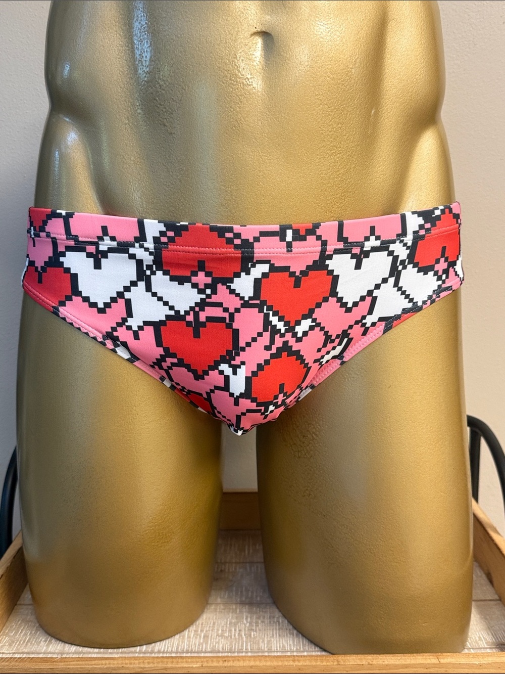 Men’s Swim Briefs Small (30-32) NWT